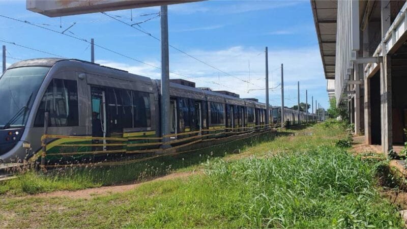 Emanuel Pinheiro lamenta venda de vagões do VLT à gestão da Bahia e questiona “por que o modal não ‘serve’ para a capital?”