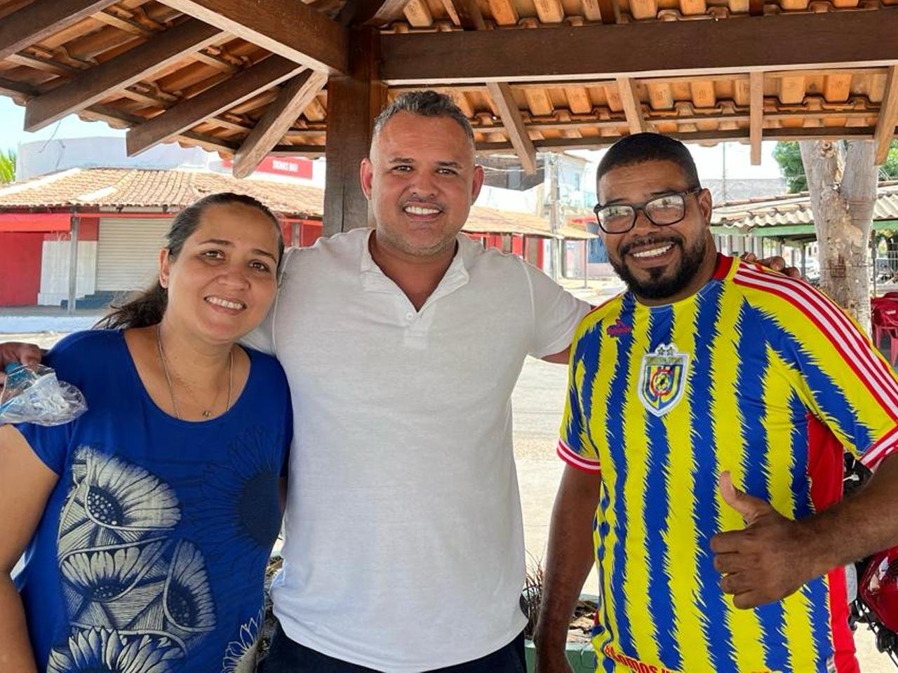 Campo velho em festa na entrega da praça João Lira