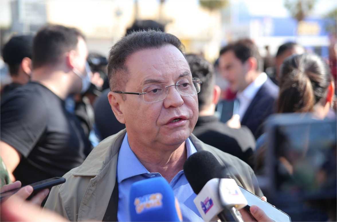 Botelho defende união para garantir a reconstrução do Shopping Popular