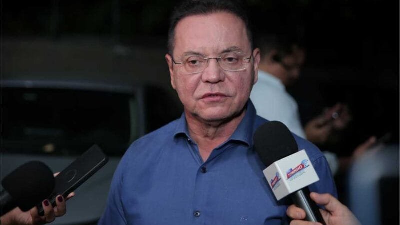 Botelho reúne mais de 100 pessoas e apresenta propostas para zerar déficit na prefeitura