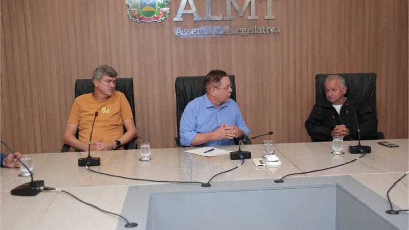 Botelho recebe comerciantes do Shopping Popular e discute plano de ação