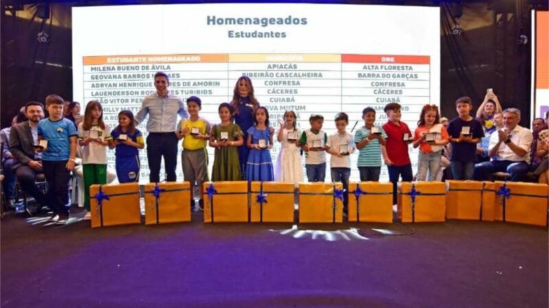 Primeira-dama de MT parabeniza alunos, professores e instituições premiadas pelo programa Alfabetiza MT