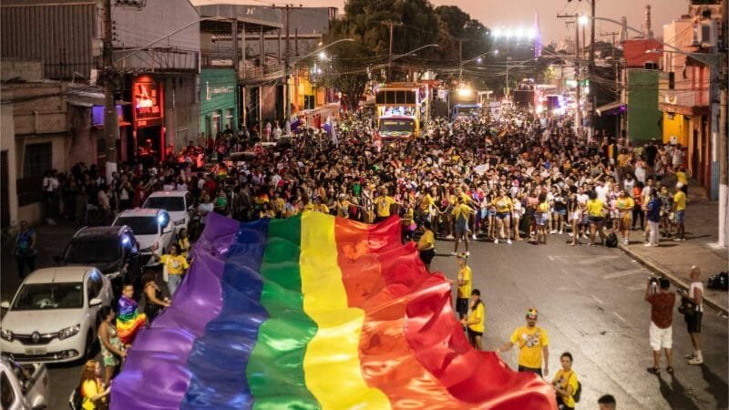 Cuiabá celebra a diversidade e reúne mais de vinte mil pessoas na 21ª Parada LGBTQIA+