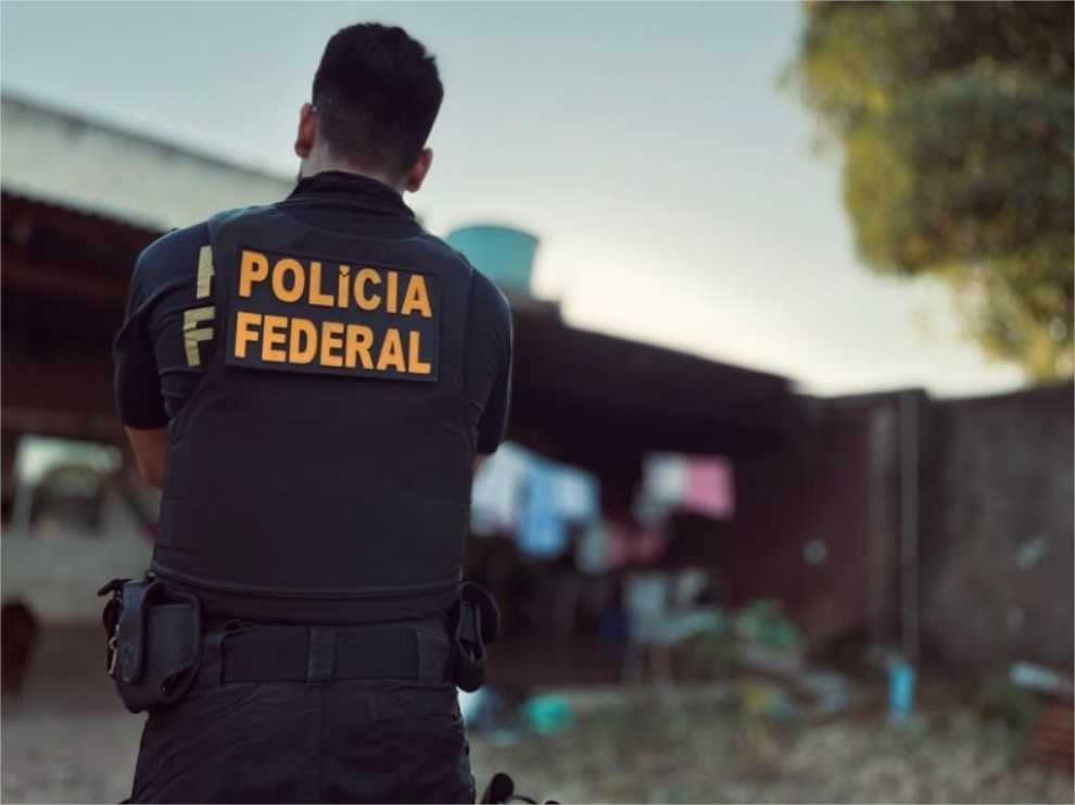 Polícia Federal deflagra operação contra criminosos que vendiam dinheiro falso pelo Correio; vídeo