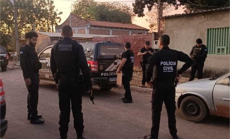 Polícia Civil prende 8 pessoas por envolvimento em desaparecimentos, homicídios e tráfico de drogas