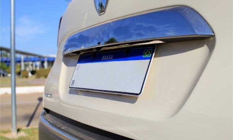 Detran orienta motoristas sobre o que fazer caso a placa do veículo seja danificada ou perdida