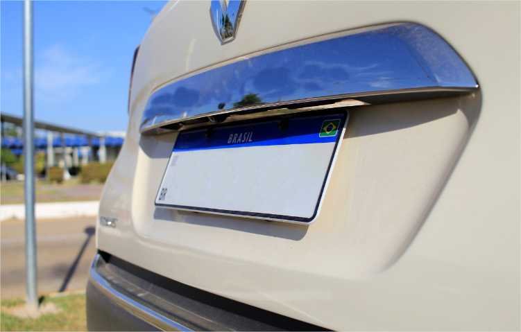 Detran orienta motoristas sobre o que fazer caso a placa do veículo seja danificada ou perdida