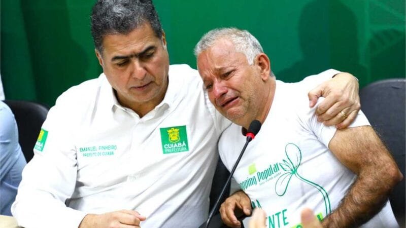 Emanuel anuncia uma série de ações emergenciais após incêndio consumir Shopping Popular