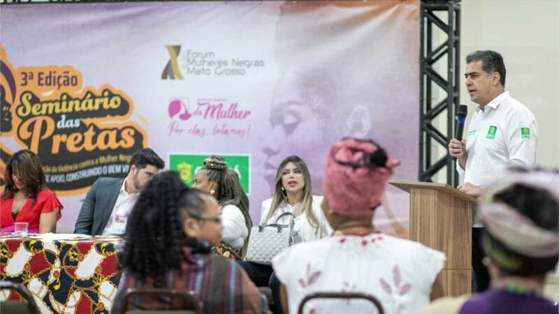 Prefeito destaca Secretaria da Mulher na efetivação de políticas públicas e cita a importância do debate sobre os desafios que afetam as mulheres negras