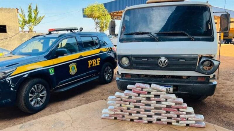 PRF apreende mais de 100 quilos de drogas durante abordagem no MT