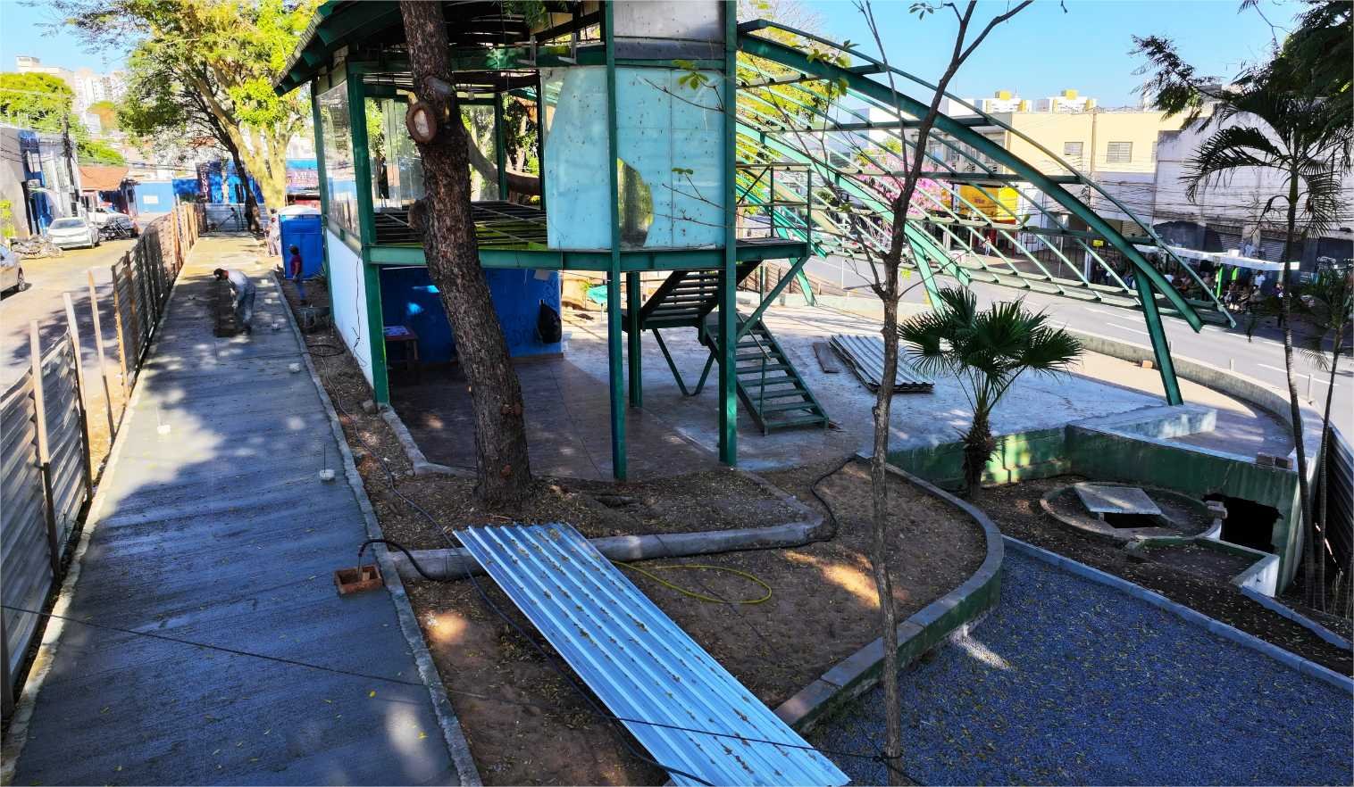 Praça Rachid Jaudy ganha novas calçadas, meio-fio e novo cenário para jardinagem