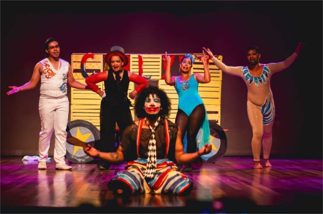 Mostra de Cenas da MT Escola de Teatro traz a magia do circo ao palco
