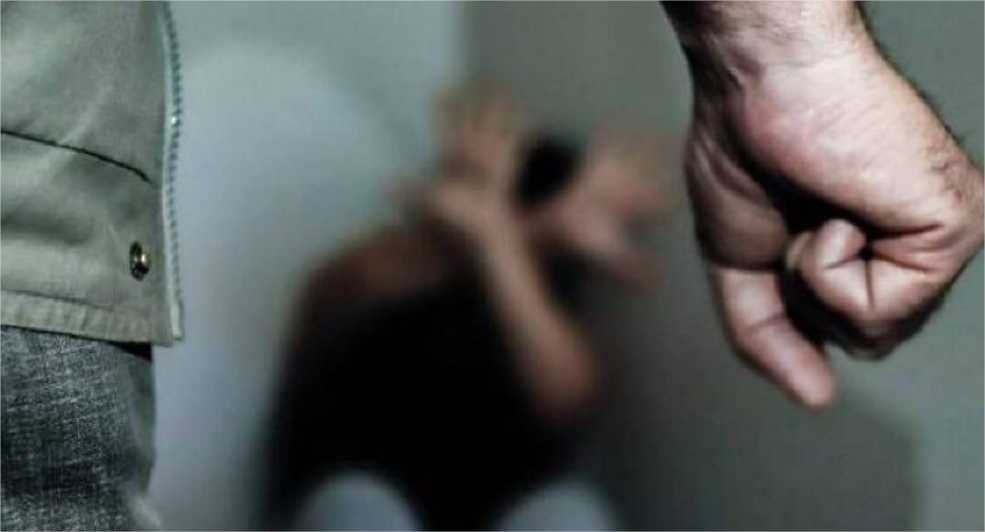 Desequilibrado não aceita fim de relacionamento e faz ameaças à ex com facão