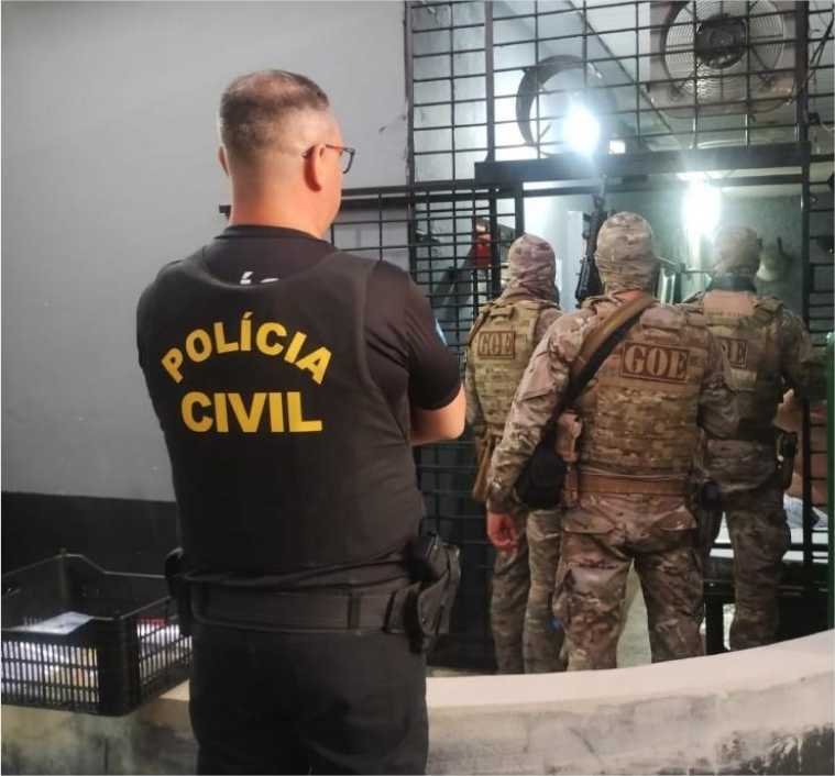 Polícia Civil indicia 19 pessoas em esquema de lavagem de dinheiro do tráfico liderado por criminoso de dentro da cadeia