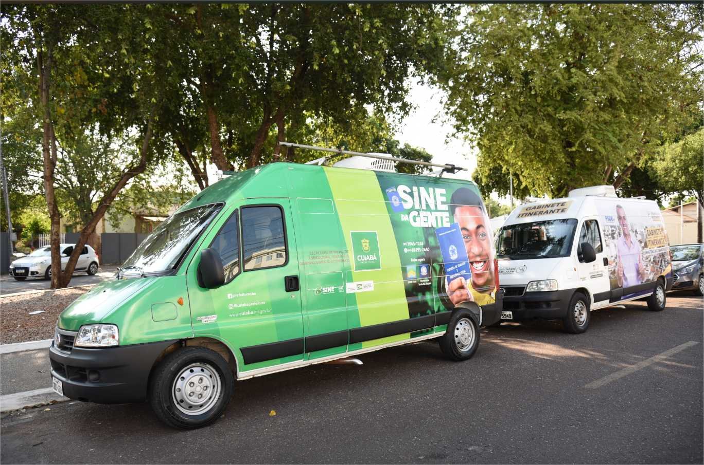 Van do programa Sine da Gente oferece oportunidades de emprego à comunidade do bairro Jardim Florianópolis e região