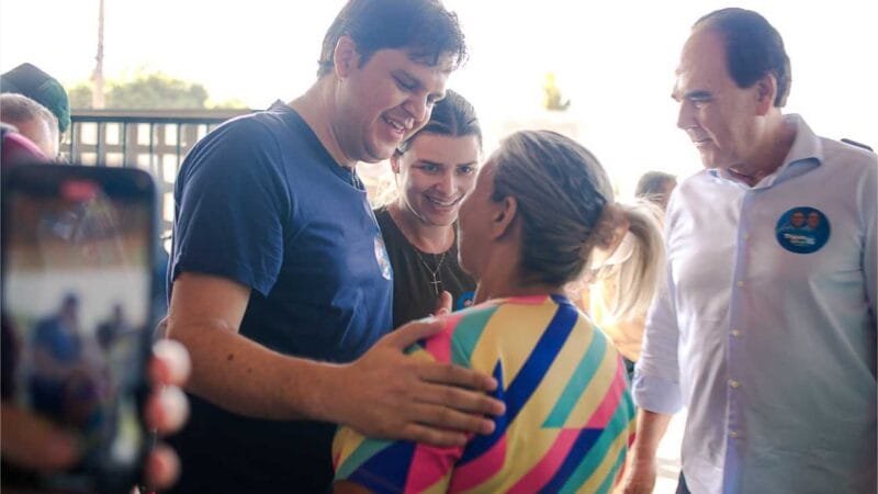 Thiago Silva apresenta propostas aos feirantes da Feira da Vila Operária