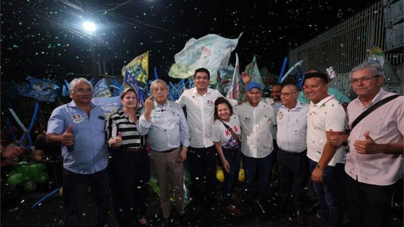 Cinco mil pessoas prestigiaram comício na primeira região que Kalil resolveu problema de abastecimento de água