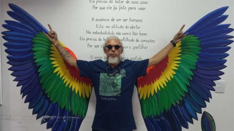 Artista plástico cuiabano lança livro com herói indígena explorando tradição e inovação através da IA