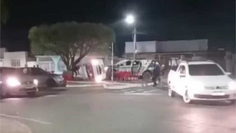 Bebê de dois meses morre em batida de carro com viatura da Polícia Militar; veja vídeo