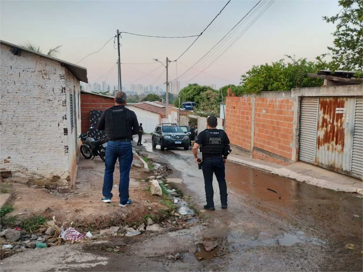 Operação da Polícia Civil mira grupo envolvido com tráfico de drogas em diversos bairros de Cuiabá