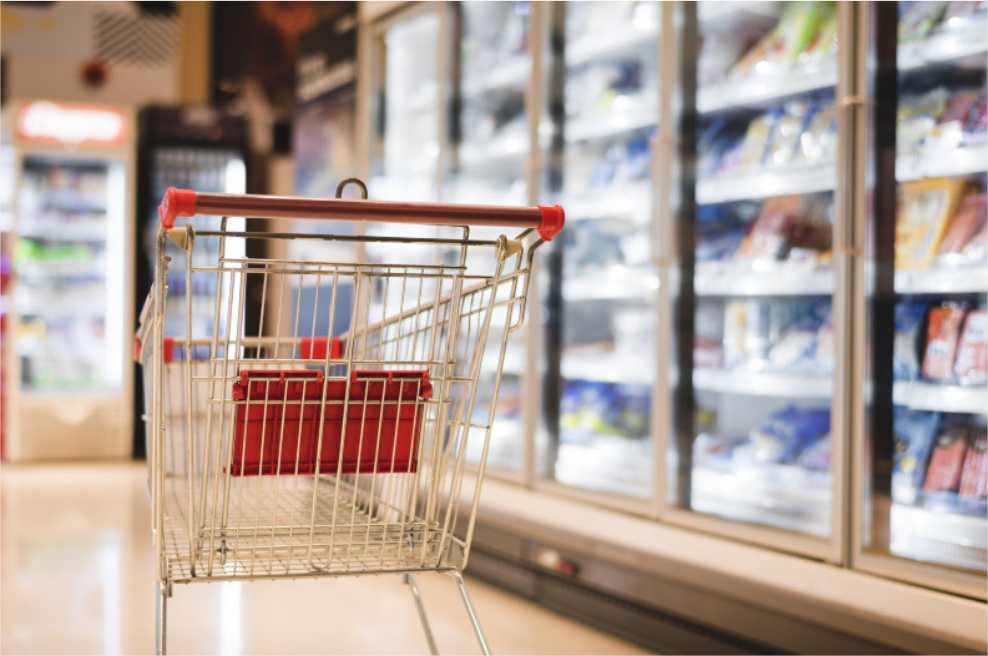 Homem furta queijos, pinga e carne de atacadista e acaba preso