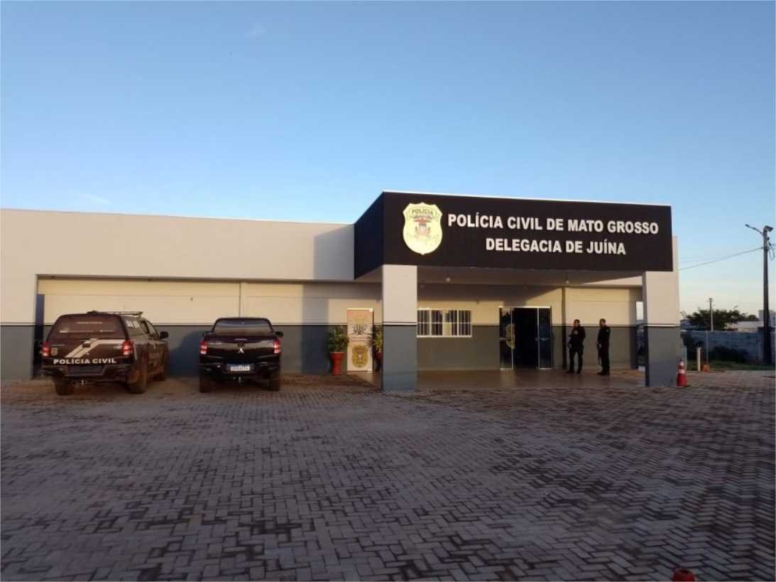 Homem morre após tentar “roubar” arma de policial e ser baleado