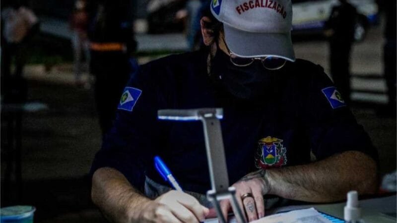 Operação Lei Seca em Várzea Grande resulta em seis motoristas presos e 56 veículos removidos