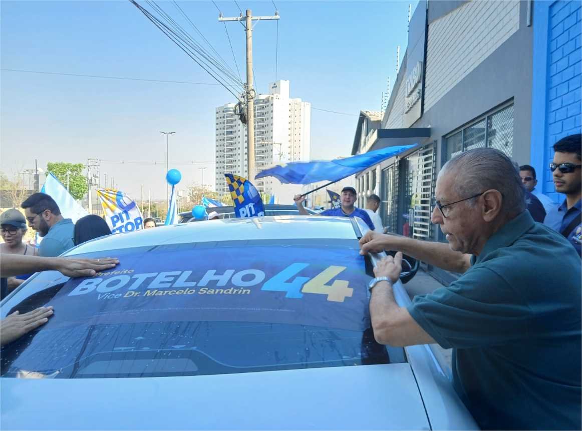 Adesivaço por Botelho foi o destaque do dia