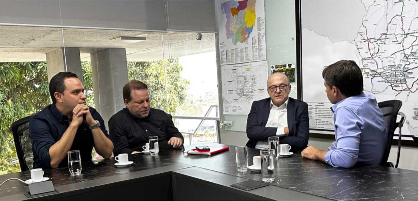 Paulinho do Posto e Dr. Alex debatem melhorias para Peixoto com Pivetta e Diego