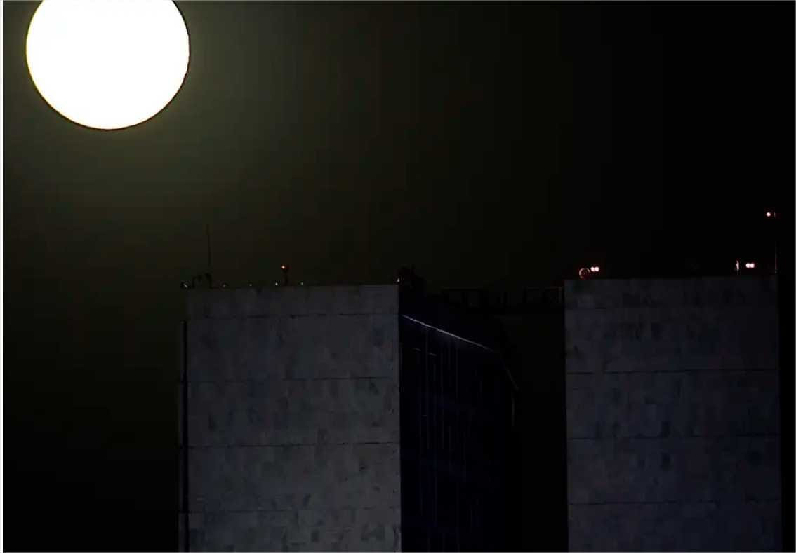 Primeira Superlua de 2024 pode ser vista nesta segunda-feira (19)