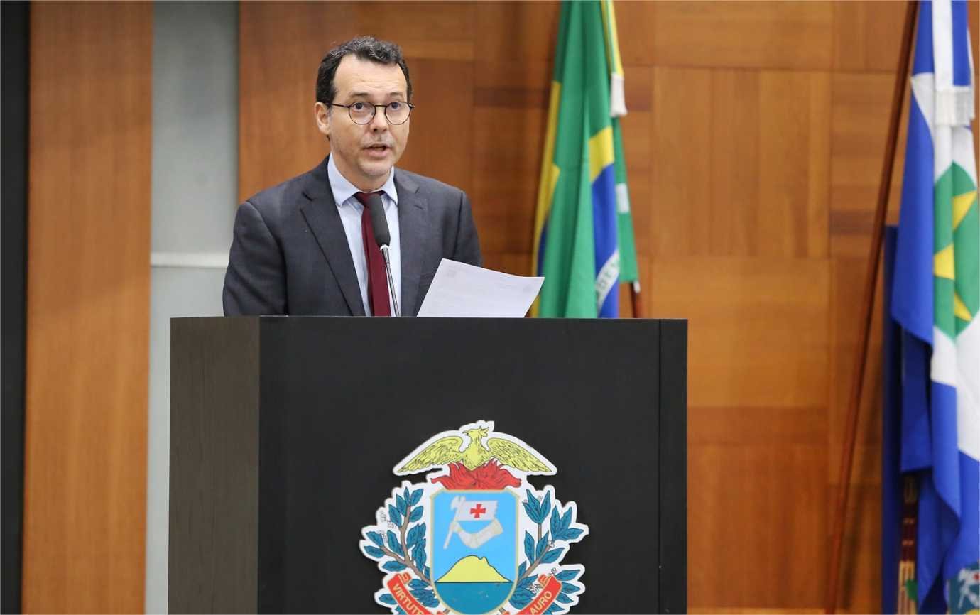 “Vencemos mais esta batalha em defesa dos profissionais da saúde”, diz Lúdio