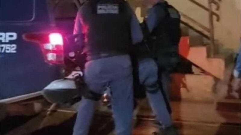 Escondido para executar rival, criminoso é morto em confronto com a PM