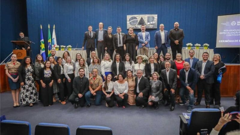 Governo de MT forma 38 servidores do 1º curso de Gestão Pública com foco em eficiência