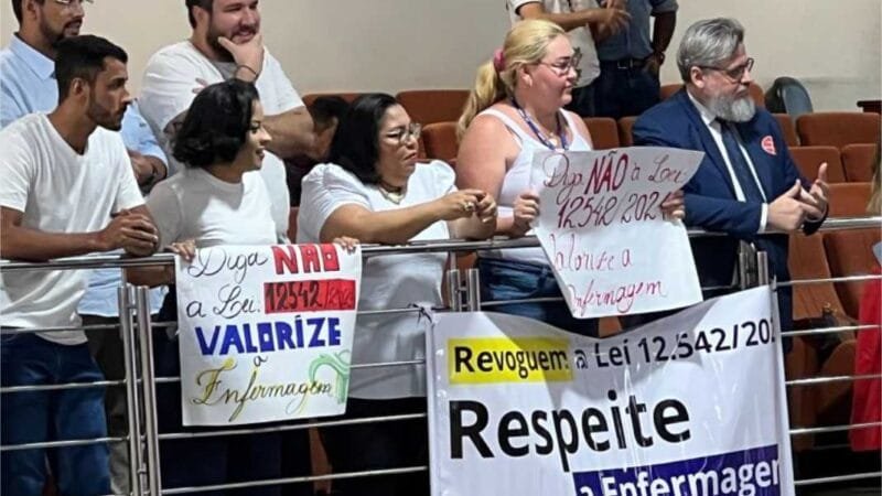 AL-MT derruba lei que limitava cuidados a enfermeiros do mesmo sexo