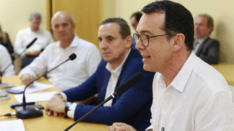 Em sabatina com Lúdio, presidente da CDL reconhece que briga política prejudica a cidade e defende parcerias