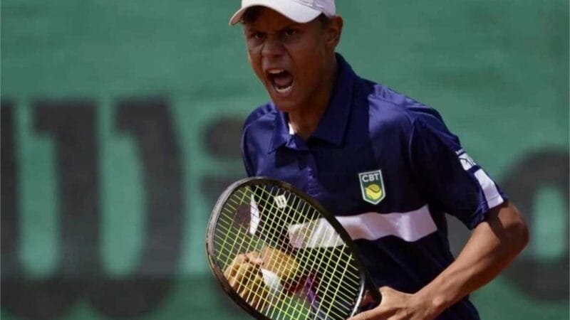 Bolsista do Governo de MT conquista vice-campeonato mundial de tênis sub-14