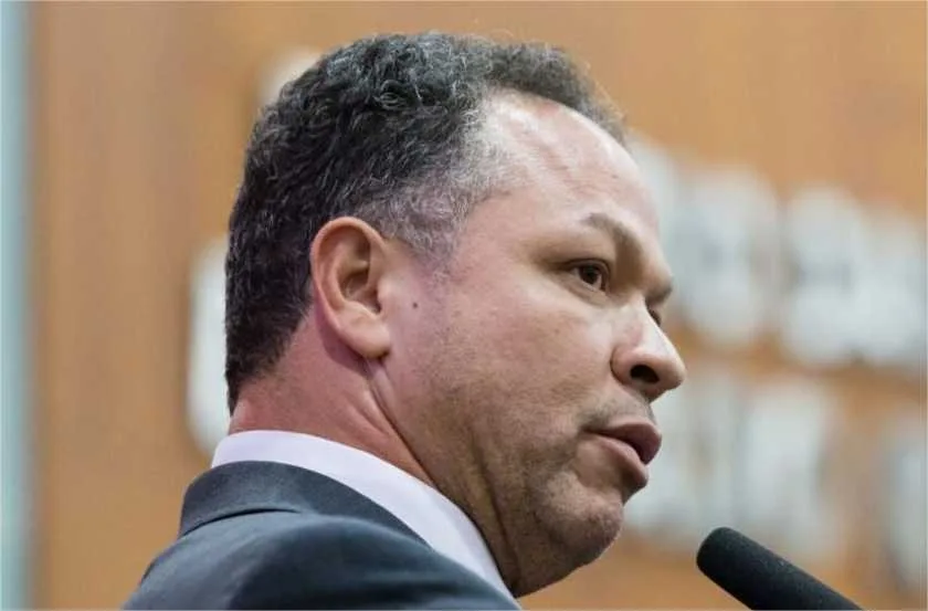 Justiça Eleitoral confirma condenação de Cláudio Ferreira em propaganda eleitoral antecipada