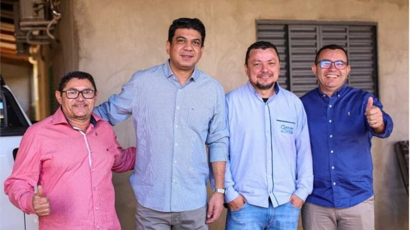 Kalil se reúne com lideranças e faz compromisso de levar asfalto para o Princesa do Sol