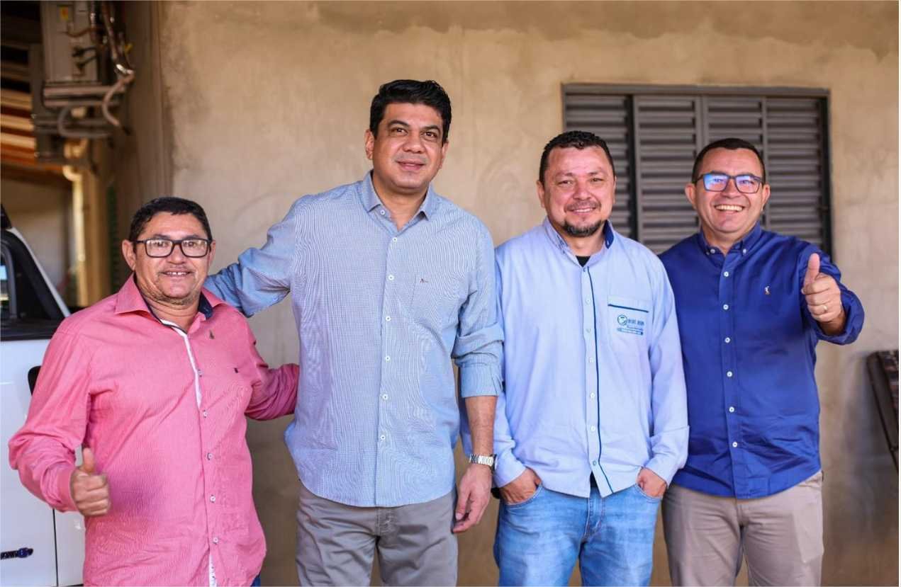 Kalil se reúne com lideranças e faz compromisso de levar asfalto para o Princesa do Sol