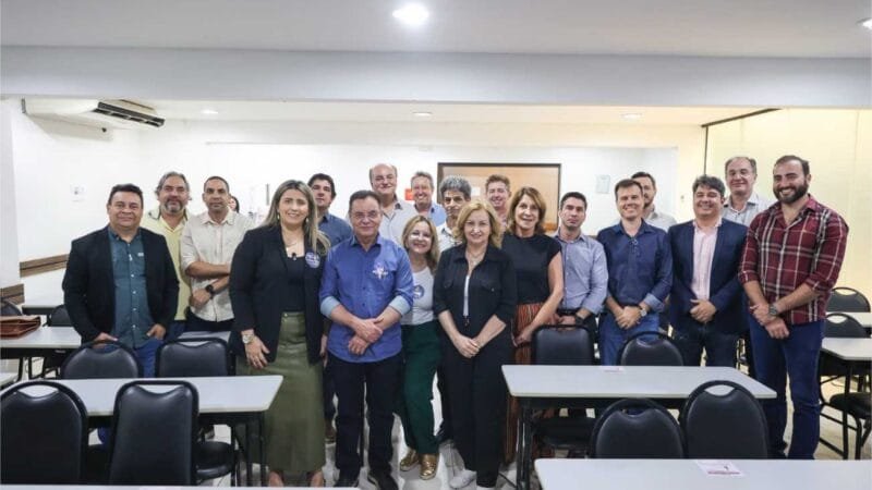 Botelho firma compromisso para revitalizar Avenida Carmindo de Campos