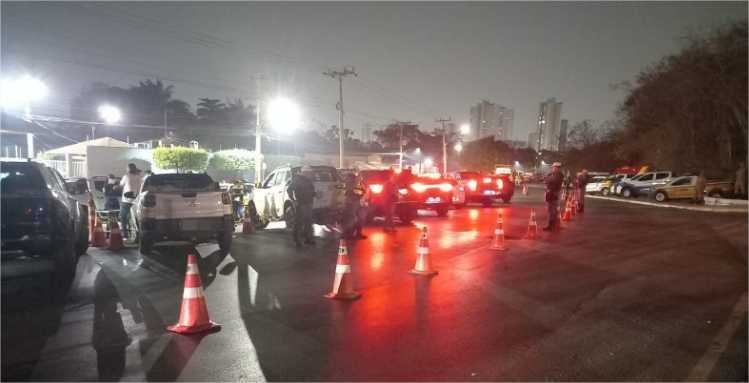 Sete são autuados e 36 veículos removidos durante Operação Lei Seca em Cuiabá
