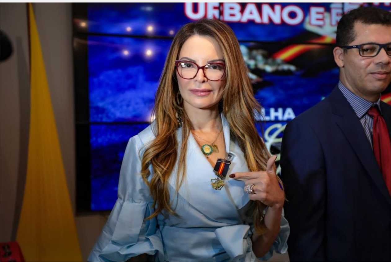 Primeira-dama do Estado é condecorada com a Medalha ‘Mérito Guardião Rodoviário’ por incentivar as atividades do BPMTran