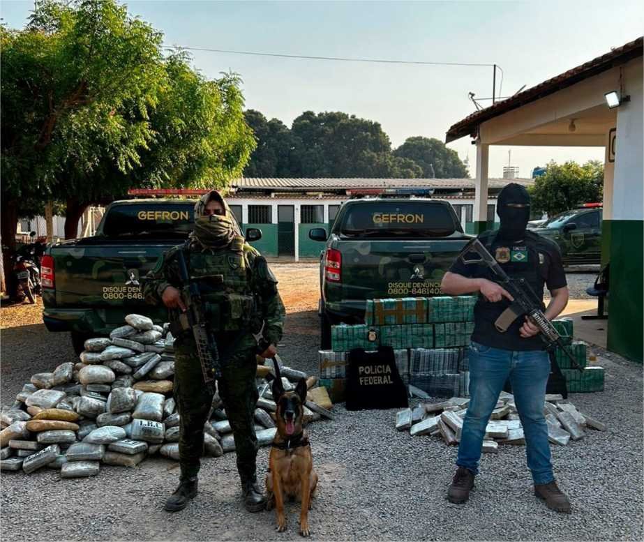 Gefron e PF apreendem 700 tabletes de droga em caminhão R$ avaliados em R$ 7 milhões