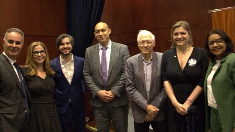 Deputada Gisela Simona participa do movimento em favor da valorização dos Serviços Públicos no país