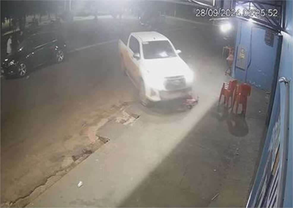 Vídeo mostra homem invadindo distribuidora com caminhonete após briga; veja