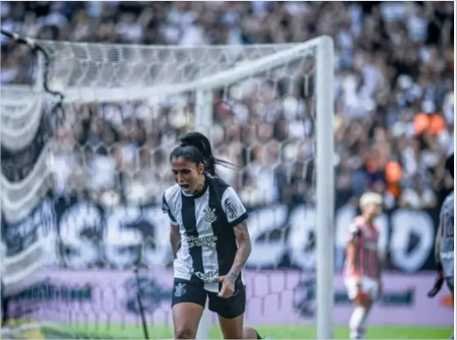 Com recorde de público, Corinthians é hexa do Brasileirão feminino