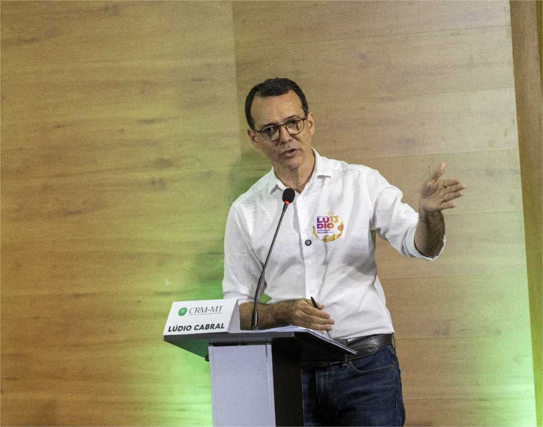 Juiz mantém no ar propagandas que mostram ligação de Botelho com a Bereré e fuga de debate no CRM