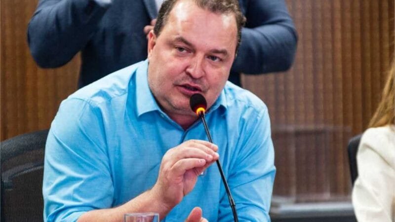 Max cita pesquisas e diz: “Botelho está na frente e basta manter”