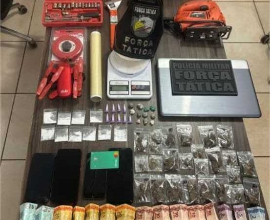 Força Tática prende homem por tráfico, receptação e recupera objetos de origem ilícita