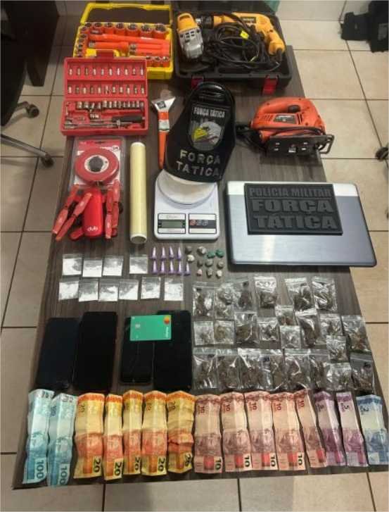 Força Tática prende homem por tráfico, receptação e recupera objetos de origem ilícita